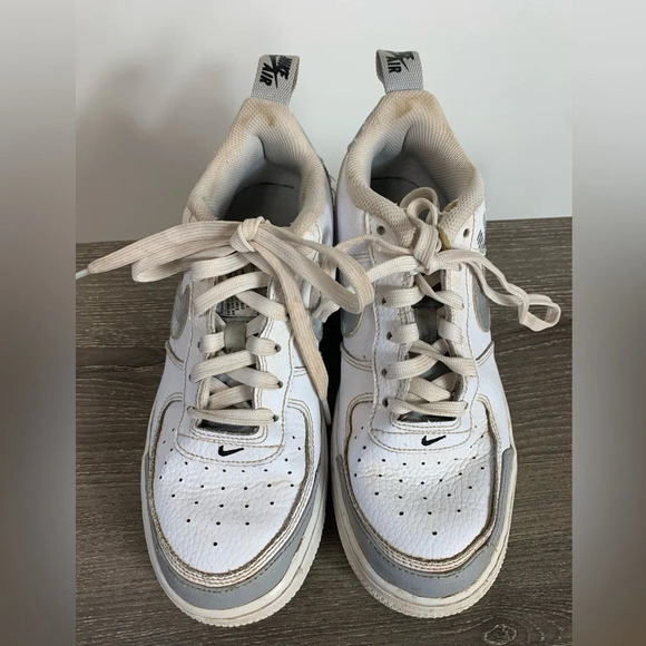 NIKE AIR FORCE 1 LV8 2 Under Construction BQ5484-100 White Wolf Grey 5Y EUR 37.5 - Picture 2 of 16